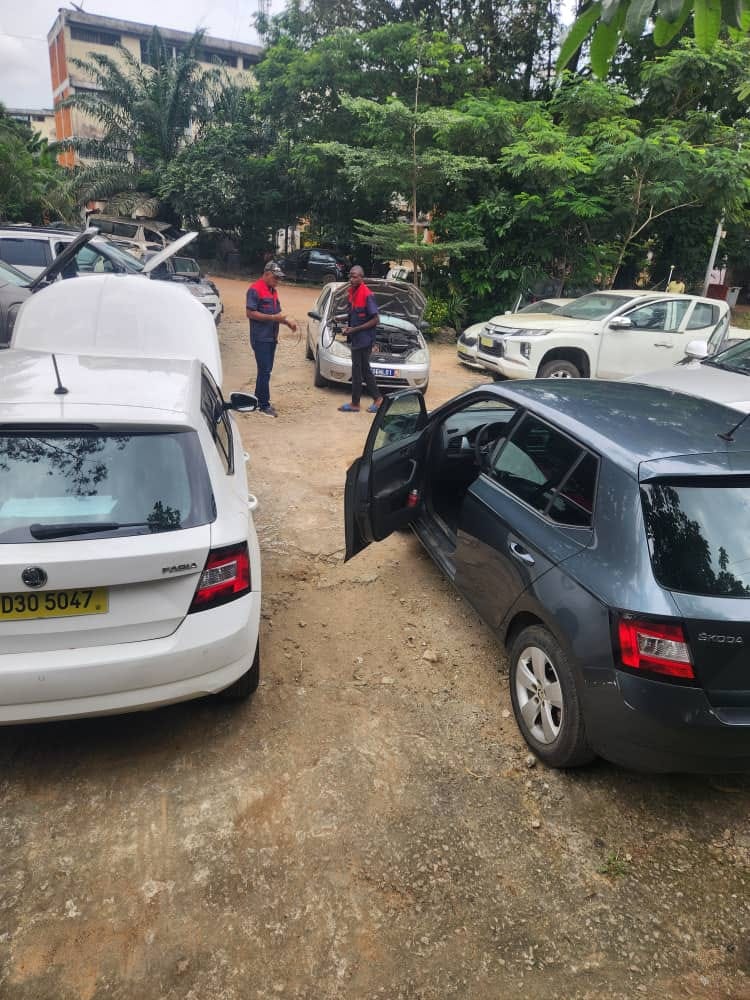Techniciens PROS-MOTORS en intervention sur le parc